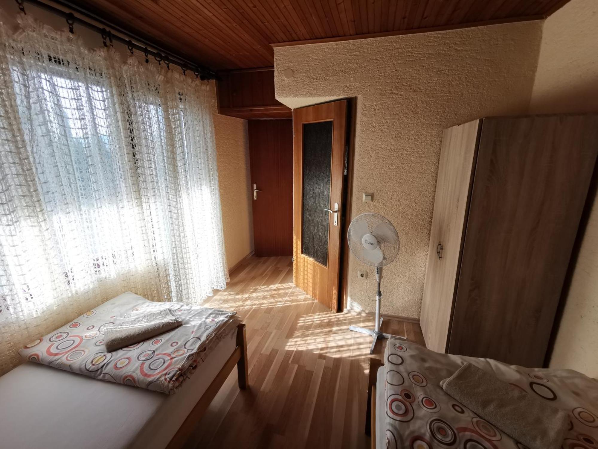 Guest House Dijana Kraljevica Exteriör bild